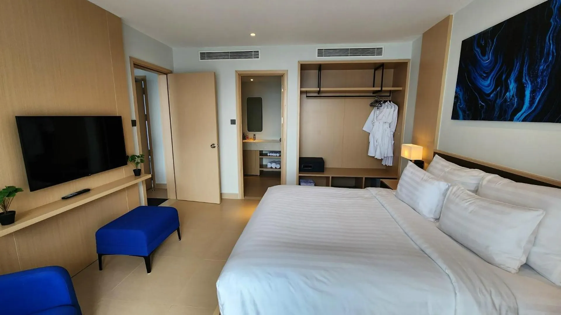 The Premier Ocean Front View - The Arena Cam Ranh Near Airport Hotel